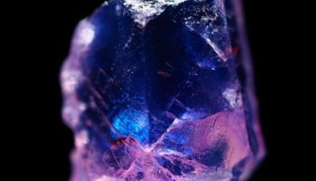 Корунд: разновидности и искусственные аналоги. Выбор камня по цветотипу и знаку Зодиака